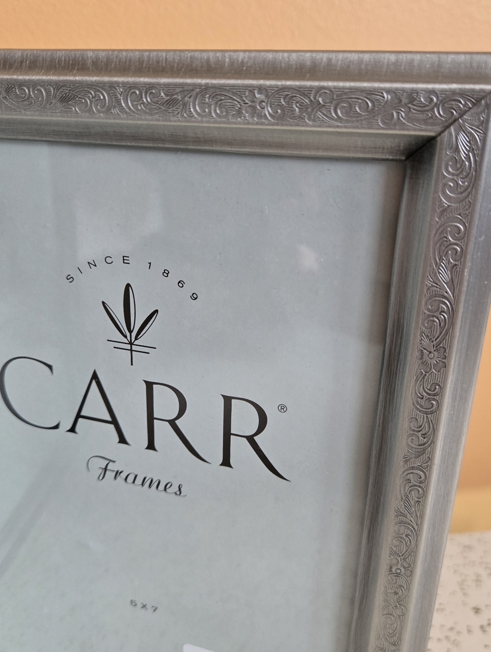 CARR Double 5x7 Picture Frame in Silver with Intrique Border Detail Vintage - Picture 2 of 7